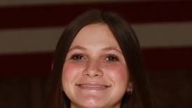 Sterling advances to Dixon Christmas Classic semifinals after holding on against Lincoln