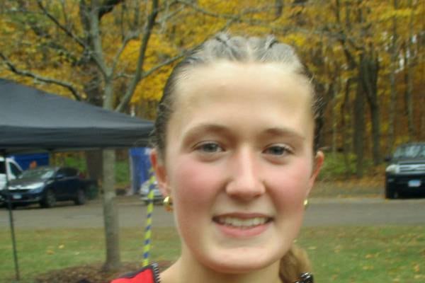 Batavia’s Avery Hacker, with best race ever, takes second at IHSA Class 3A state cross country meet