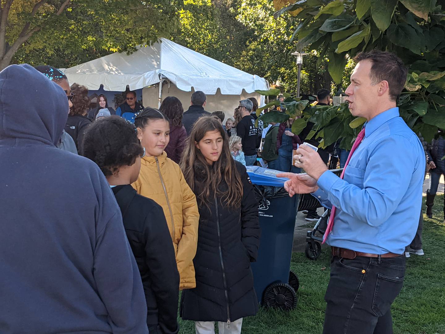 Helping entertain the crowds at Scarecrow Weekend with his magic was St. Charles resident Scott Piner.