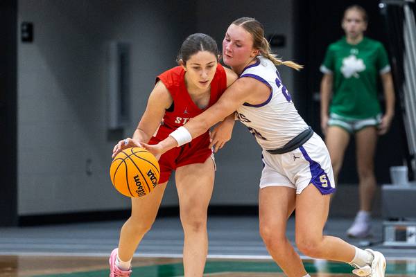 Pressure defense, quick start lead Serena to season-opening win over Streator