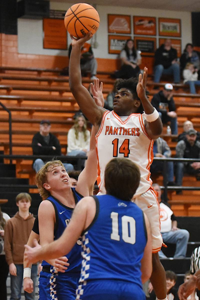 Gardner-South Wilmington's Stanley Buchanan (14) shoots over Clifton Central's Jake Thompson, left, and Blake Chandler during a River Valley Conference Tournament semifinal game at Gardner-South Wilmington Tuesday, Feb. 10, 2026.