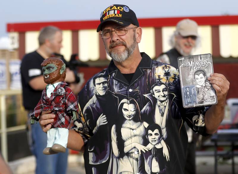Photos Eddie Munster actor Butch Patrick at McHenry Outdoor Theater