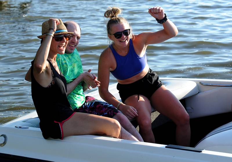 Photos Wonder Lake Water Ski Show Team, NISRA ski performance Shaw Local