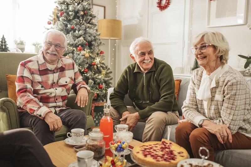 Alden Courts of Shorewood - Sharing the Holidays with Loved Ones in Memory Care Assisted Living