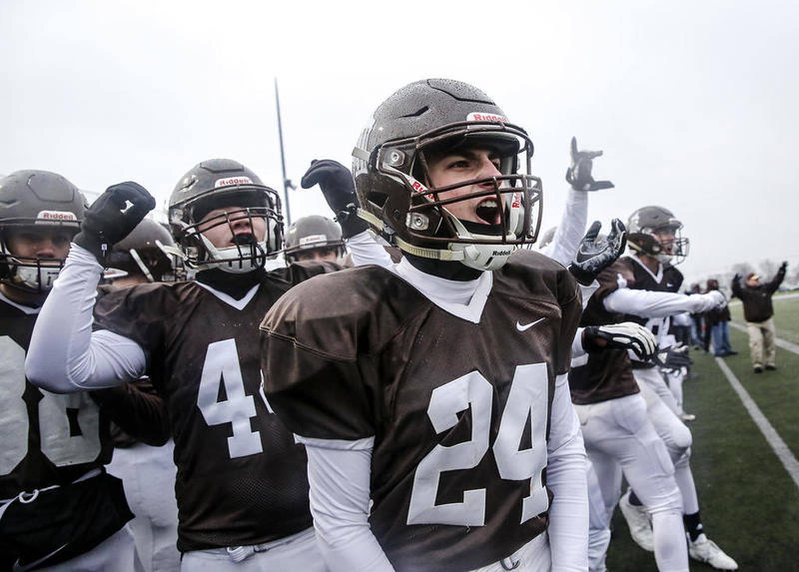 Prep football Joliet Catholic Hilltoppers aim for 14th state title