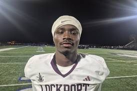8A playoffs: Khairi Sias’ big 49-yard TD catch boosts Lockport past Sandburg