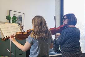 Kishwaukee Symphony Orchestra awards scholarships to DeKalb, Sycamore students