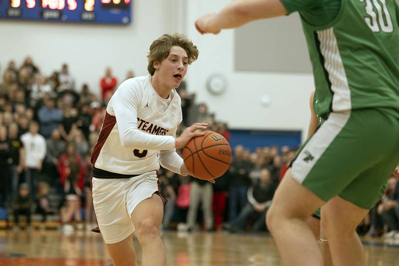 Fulton’s Payton Curley makes a pass against Scales Mound Friday, March 3, 2023 in the 1A sectional final in Lanark.