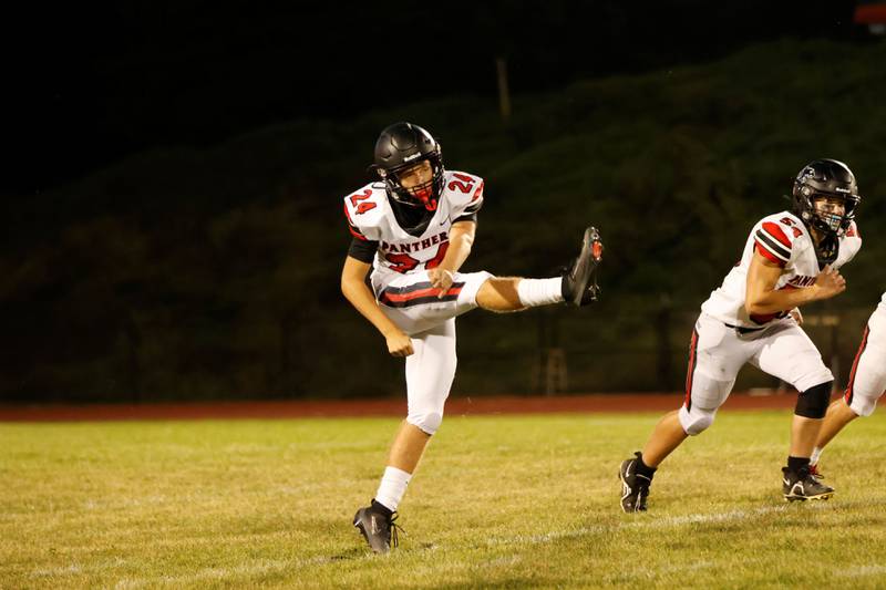 The EP Panthers scored 6 touchdowns Friday night, giving freshman kicker Justin Pearson plenty of field time against their host team Mercer County. The Panthers ended the conference game with 43 points on the board to the Eagles 15.
