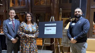 IVAC highlights accomplishments, gives awards at annual dinner