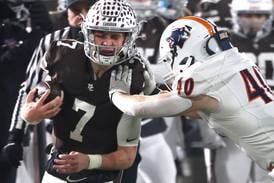 Mount Carmel inches away from Oswego to win Class 8A title