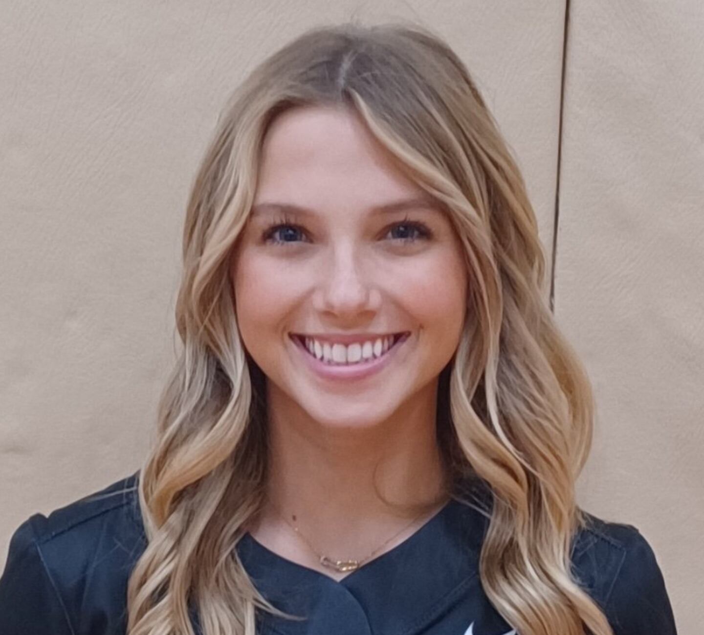 Clara Hudgens, Huntley