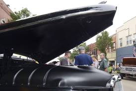 Ottawa Cruise Night draws crowds