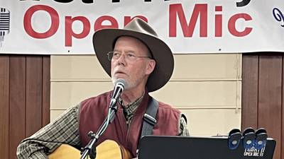 First Fridays Open Mic is Dec. 5 in Oregon