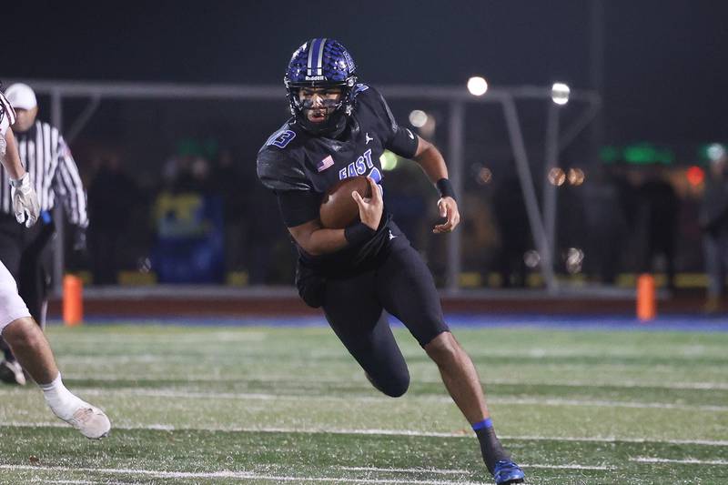 Lincoln-Way East’s Jonas Williams runs against Loyola in the Class 8A semifinal on Saturday, Nov. 23, 2024 in Frankfort.