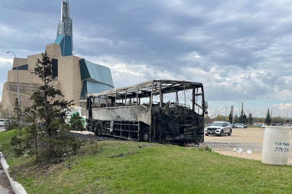 Kane County Cougars’ team bus burns down in Canada; girl, 15, charged with arson