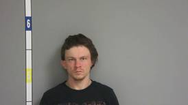 Marseilles man to remain in jail after police say he didn’t put down gun in Streator park