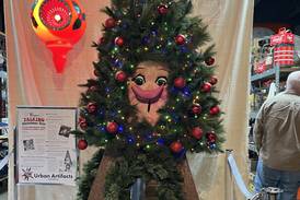 Bergner’s talking Christmas tree returns to display in Peoria