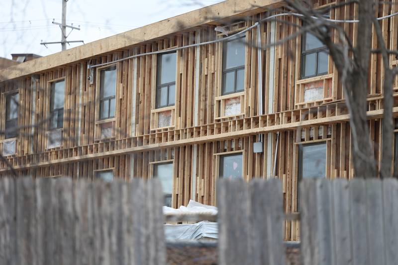 Stepping Stones plans to build apartments that could house seven women who could live with their children while getting treatment for drug or alcohol addictions.