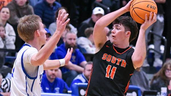 Photos: Wheaton Warrenville South vs. Wheaton North boys basketball