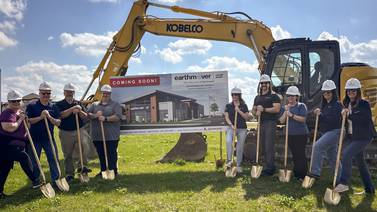 Earthmover Credit Union breaks ground on Romeoville branch