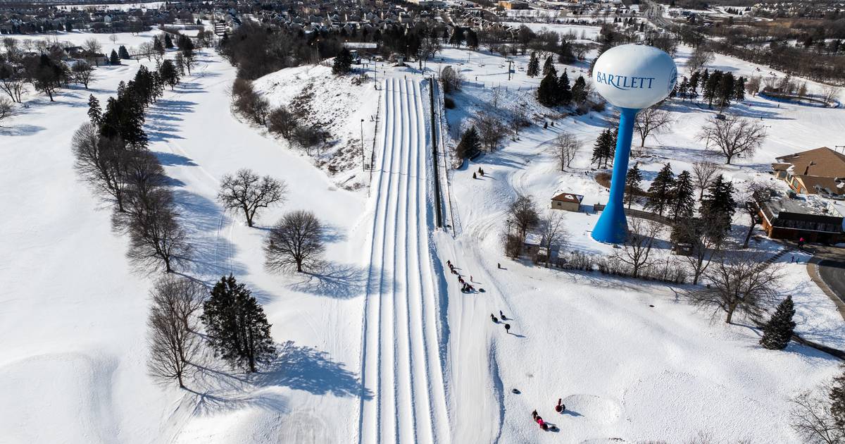 Embark on a ski adventure in northern Illinois this winter