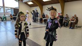Leaf River Lions Club holds Halloween costume contest