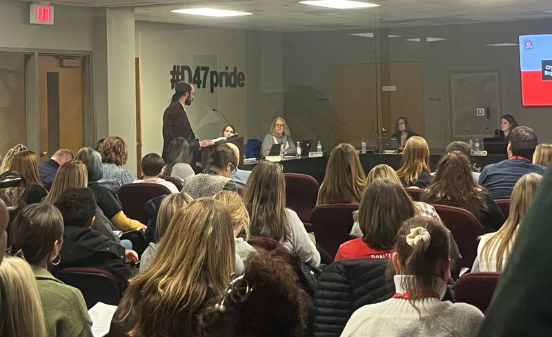 Lundahl Middle School substitute teacher Benjamin Agress speaks at a District 47 Board of Education meeting on Feb. 18, 2025.
