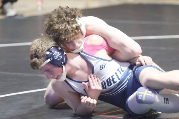 Bradley-Bourbonnais tops Marquette 41-22 on the mats