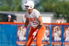 Sabrina Zamora, Kennedy Gengler clutch hits key Oswego’s comeback past Wheaton North to sectional title