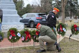 Crystal Lake American Legion will decorate veterans’ graves with Wreaths Across America Dec. 13