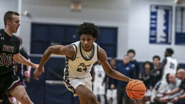 Dshaun Bolden continues to impress in debut varsity season, leads unbeaten Oswego East past Plainfield North