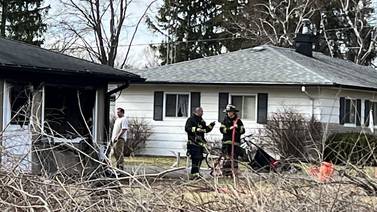 2 people injured in house fire hear McHenry