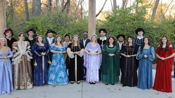 Minooka Community High School to host 29th Annual Madrigal Dinner 