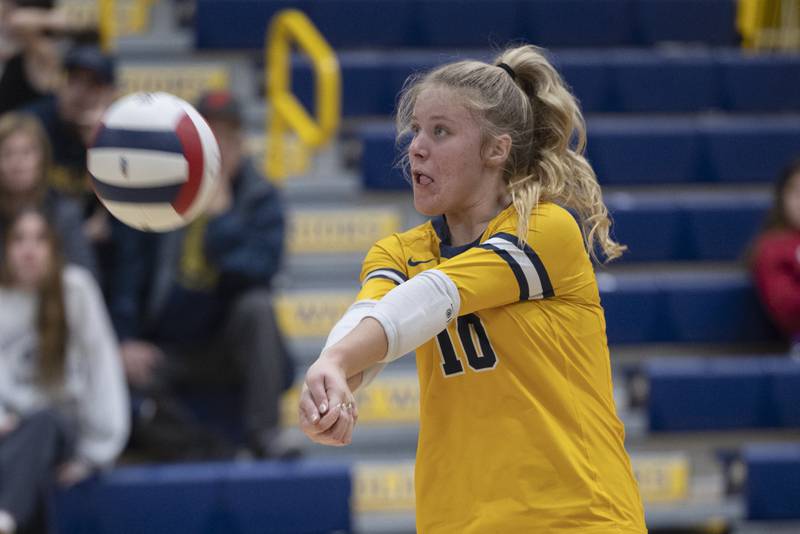 Sterling’s Grace Springman makes a pass against Freeport Tuesday, Oct. 28, 2025, in the Class 3A regional semifinal at Sterling.