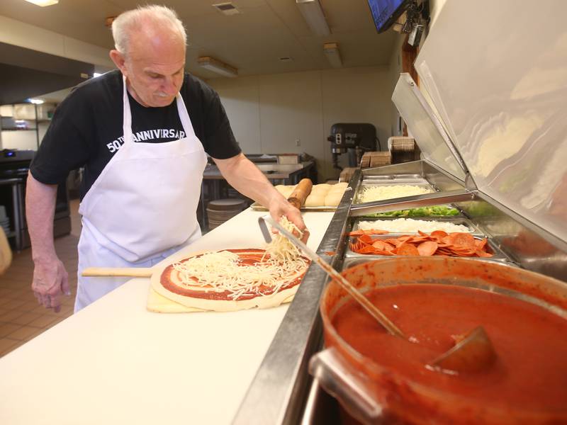 Pizzeria oldest business in Marseilles: ‘It’s patience, it’s endurance and all that’