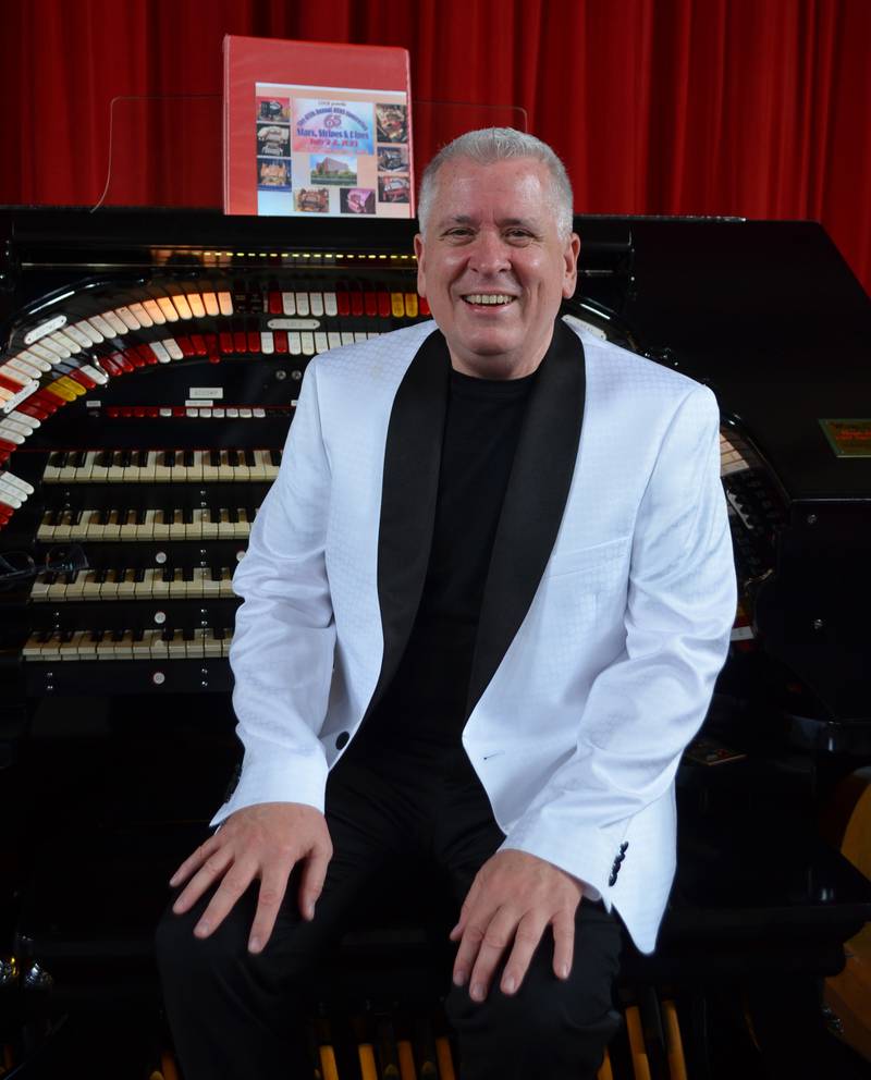 Walt Strony will perform on the organ at Tivoli Theatre in Downers Grove on Nov. 10, 2024.
