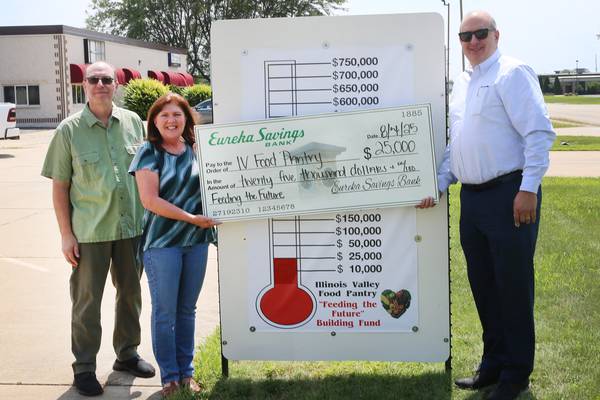 Eureka Savings Bank donates $25,000 to Illinois Valley Food Pantry