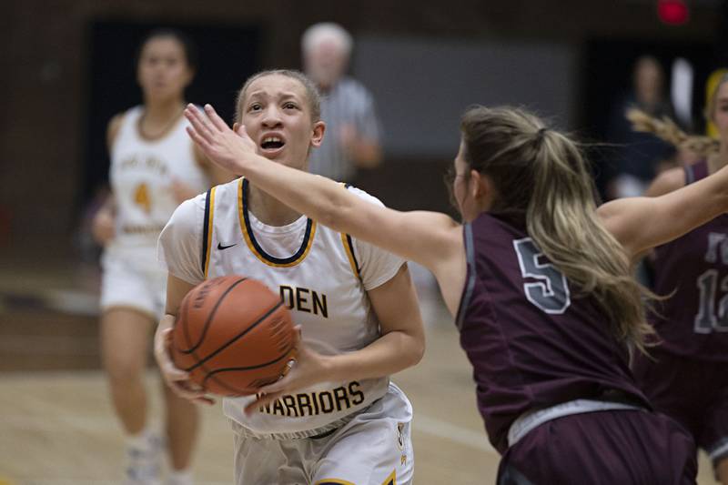 Sterling’s Kirra Gibson looks to put up a shot Monday, Nov. 14, 2022 against IVC.