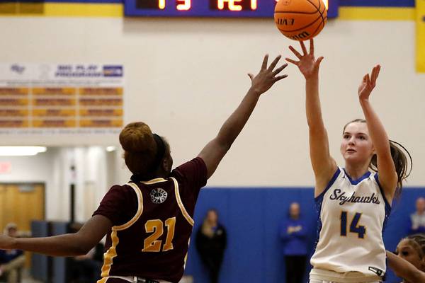 Summer Toussaint, Johnsburg step on gas against Marshall