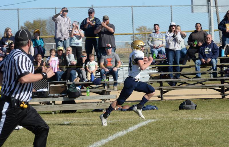 Polo's Gage Zeigler (34) breaks away for a touchdown against Orangevlle on Saturday, Oct. 26, 2024 at Orangeville. The Marcos finished the regular season in 8-man football undefeated with a record of 8-0. The state playoffs begin this week.
