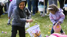 Easter egg hunt at Timbers of Shorewood draws big crowd