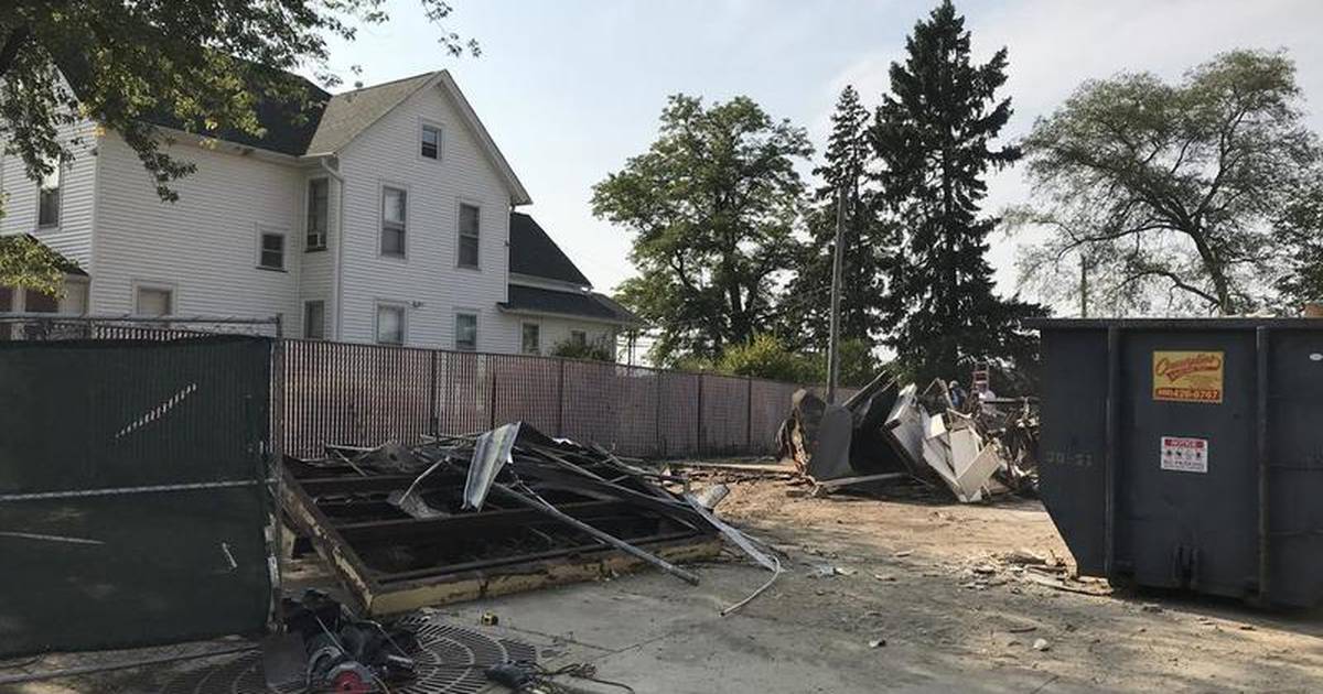 'Bittersweet moment' Dairy Hut, a landmark on Oswego's Main Street