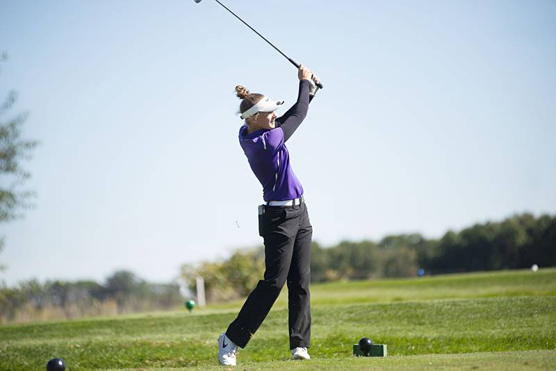 Dixon's Katie Drew drives off the #17 tee at Deer Valley during class A girls regional golf Thursday, Sept. 29, 2022.