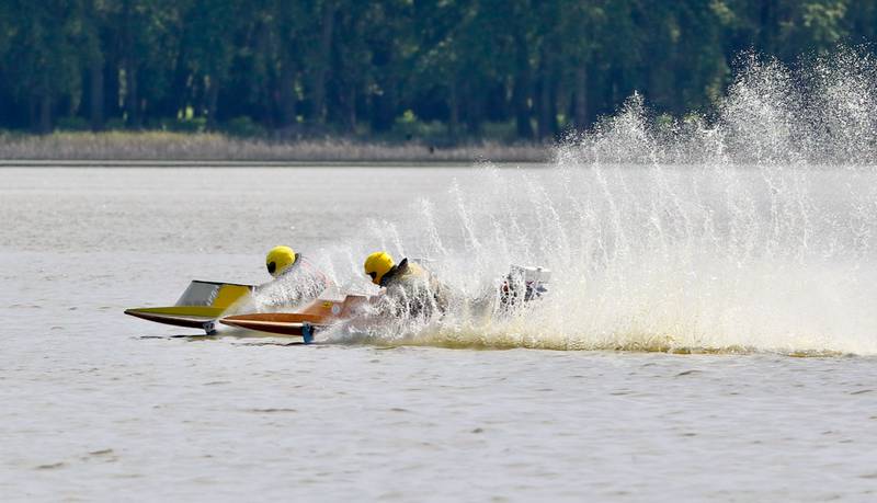 Racers make a turn during the US Title Series Pro National Championship Boat Races on Saturday, July 27, 2024 at Lake DePue.