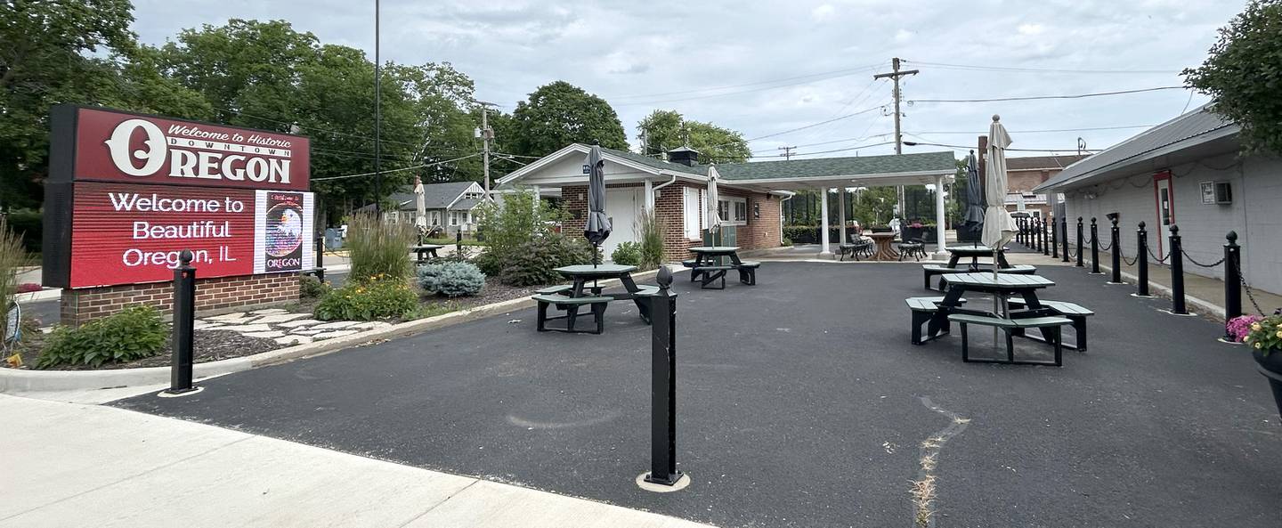 The Oregon Area Chamber of Commerce has announced that it will sell its building at 122 N. 4th St. and relocate to the Sarah Phelps Plaza, 418 W. Washington St.