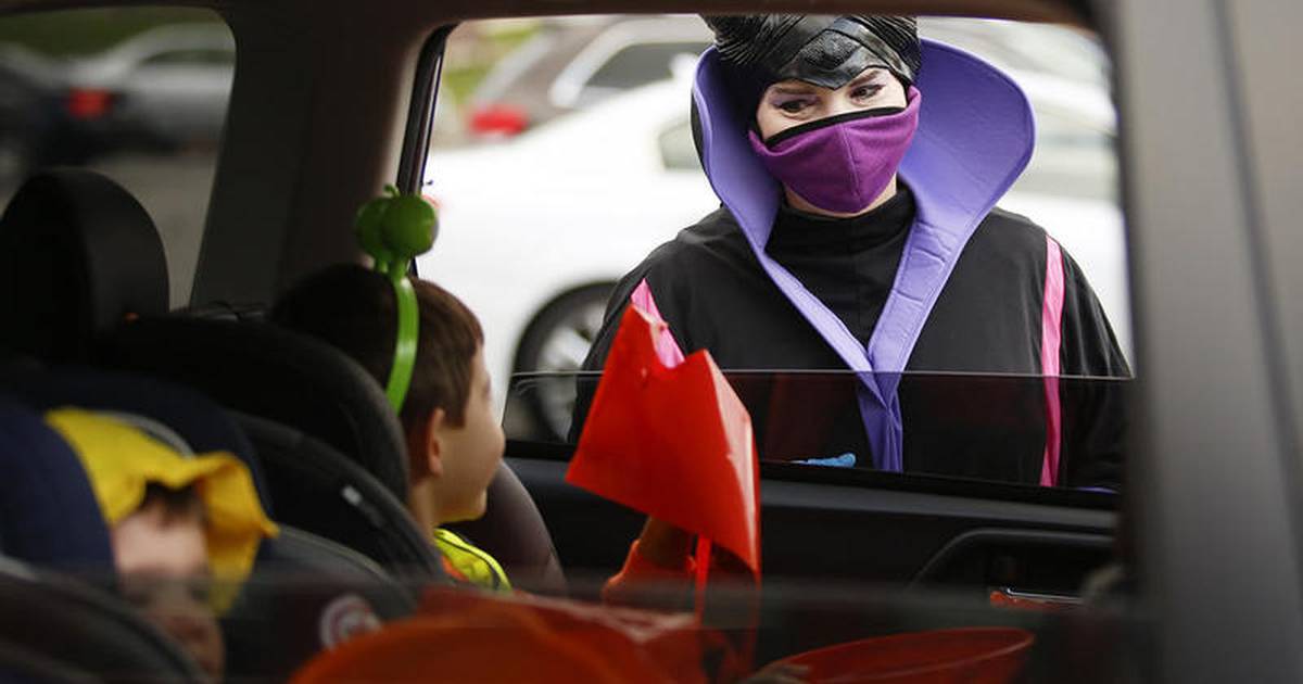 Photos Trunk or Treat in Downers Grove Shaw Local