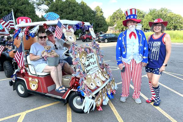 Patriotic fun prevails in Grand Detour despite rain delay