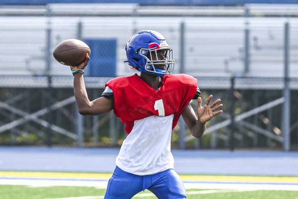 Joliet Central’s Jeffrey Woods ready to take over under center