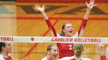 La Salle-Peru edges Sycamore in three-set thriller to improve to 19-1